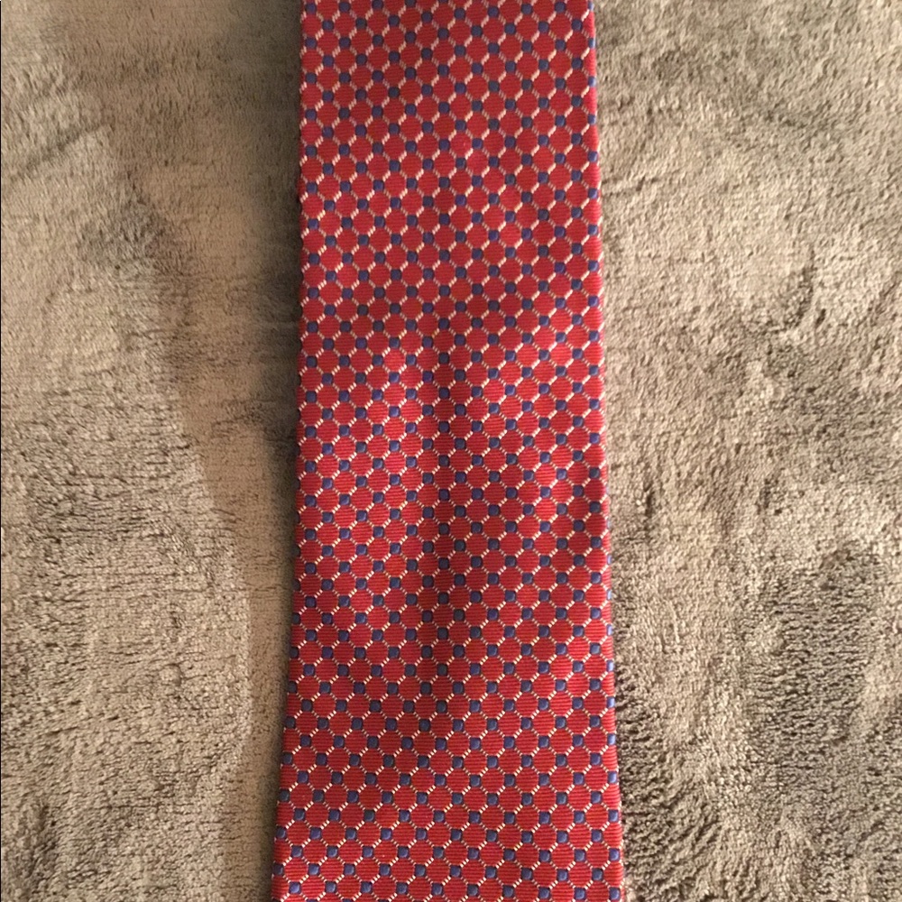 Roundtree & Yorke All Silk Handmade Tie.
